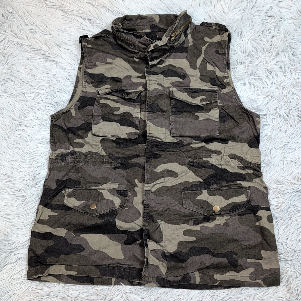 Love Tree Vest Womens L Green Camo Gorpcore Pockets Snap Up Comfort Military